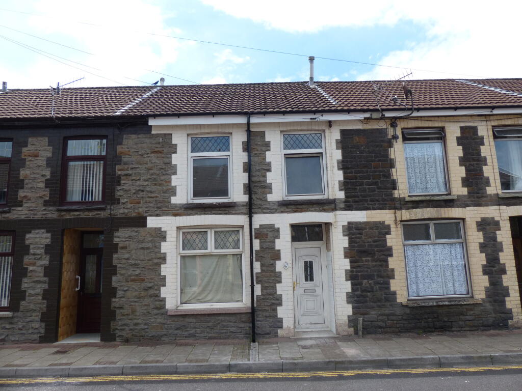 3 bed Mid Terraced House for rent in Tonypandy. From Landlords Letting Company