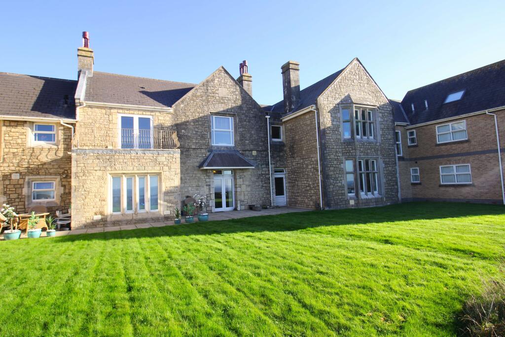 2 bed Apartment for rent in Ogmore-by-Sea. From Landlords Letting Company