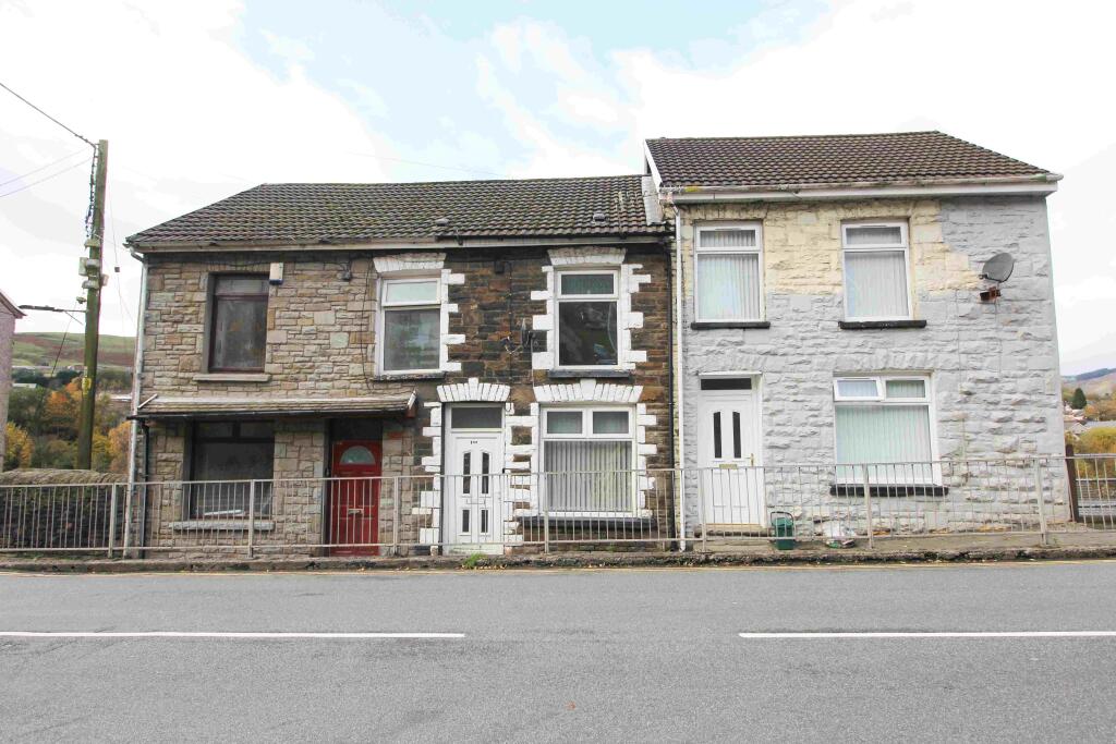 3 bed Mid Terraced House for rent in Tonypandy. From Landlords Letting Company