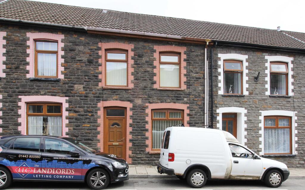3 bed Mid Terraced House for rent in Pontygwaith. From Landlords Letting Company