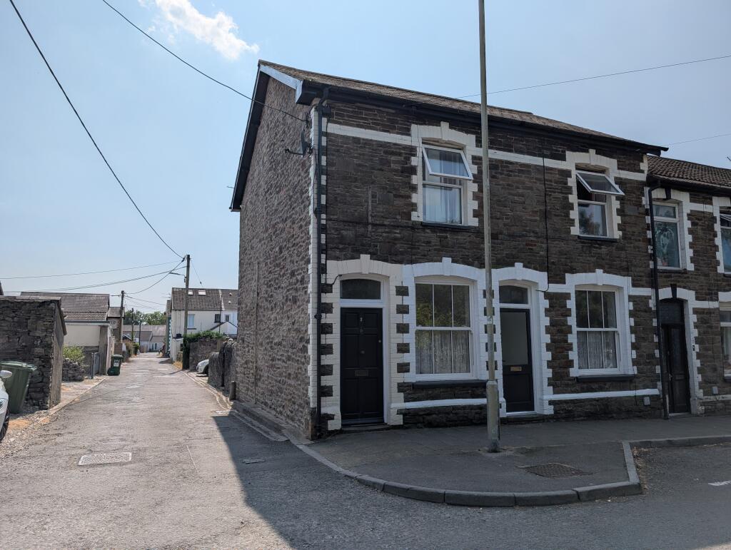 2 bed Apartment for rent in Brynsadler. From Landlords Letting Company