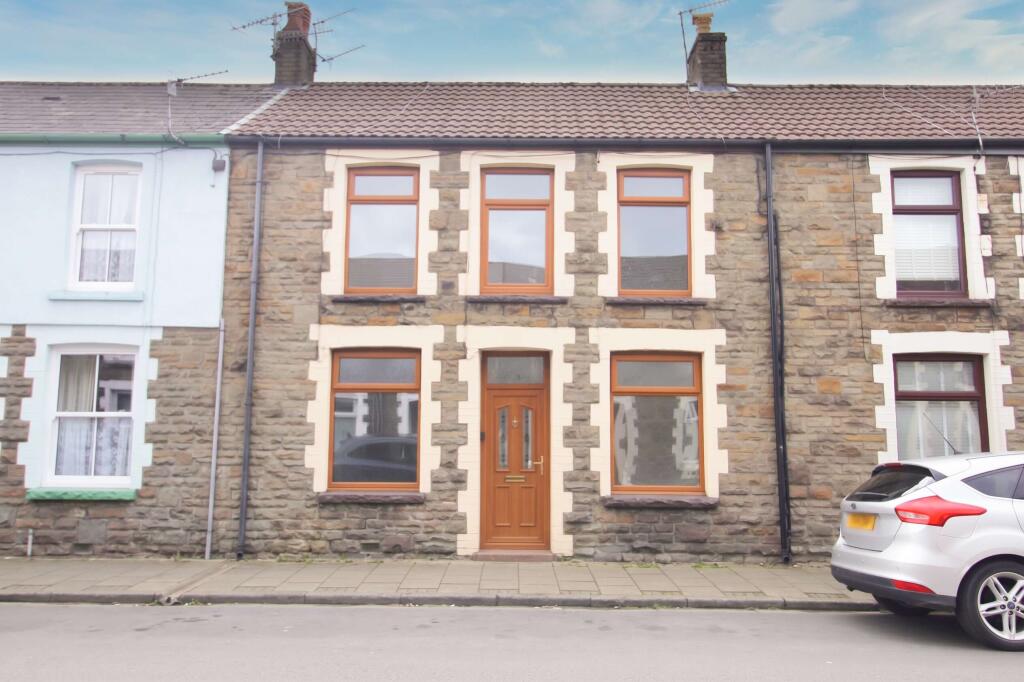 4 bed Mid Terraced House for rent in Rhondda. From Landlords Letting Company 4 bed Mid Terraced House for rent in Rhondda. From Landlords Letting Company
