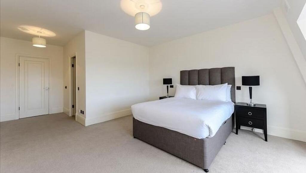 4 bed 1st Floor Flat for rent in Paddington. From ABACO Estates - London - Sales