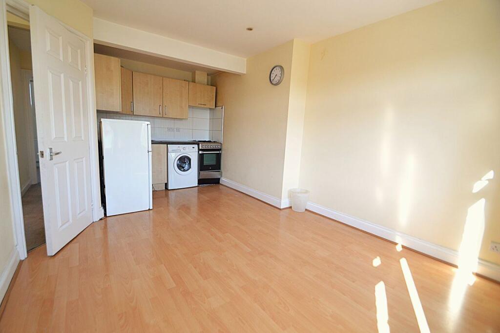 2 bed 1st Floor Flat for rent in Hendon. From ABACO Estates - London - Sales