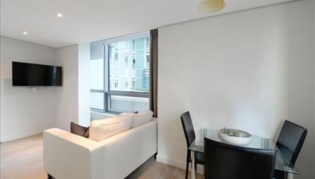 3 bed 1st Floor Flat for rent in Paddington. From ABACO Estates - London - Sales