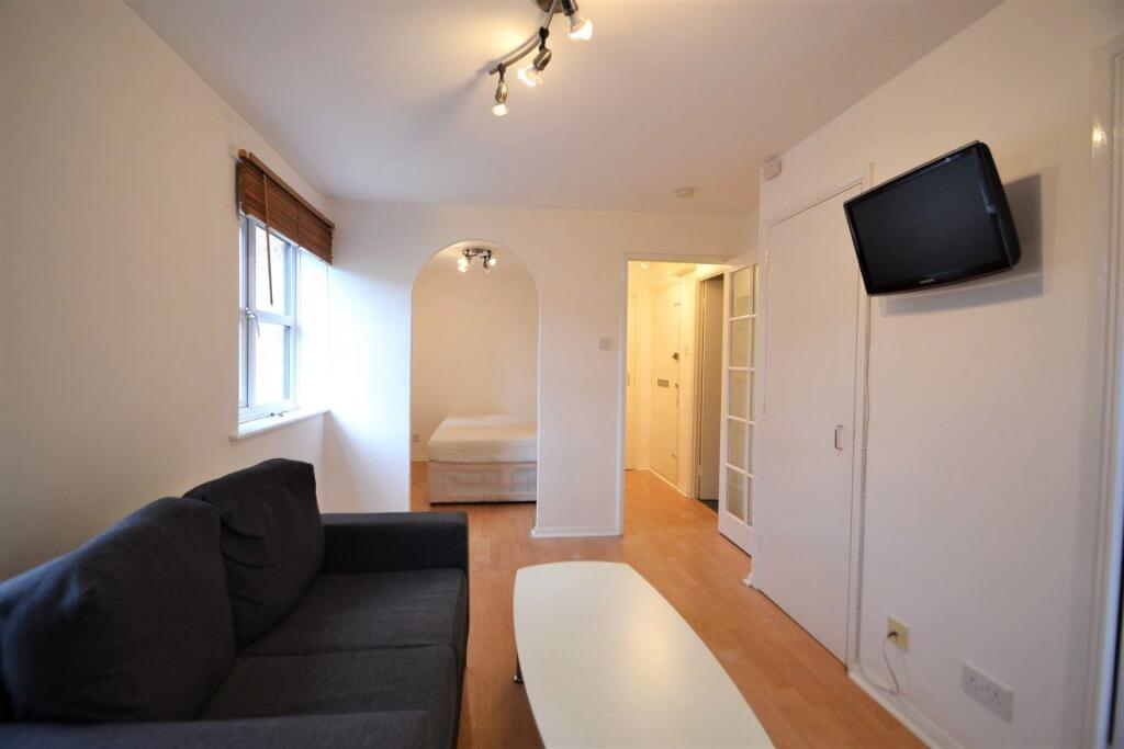 4 bed 1st Floor Flat for rent in Deptford. From ABACO Estates - London - Sales