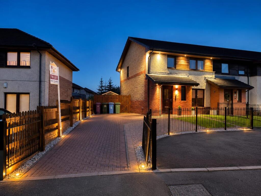 3 bed 1st Floor Flat for rent in Stepps. From A B PROPERTY CONSULTANTS - Baillieston