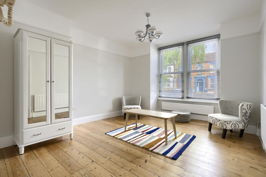 1 bed House (unspecified) for rent in Wanstead. From Abbeymove - Walthamstow
