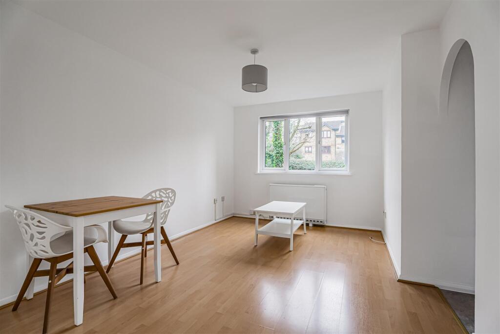 1 bed House (unspecified) for rent in Walthamstow. From Abbeymove - Walthamstow