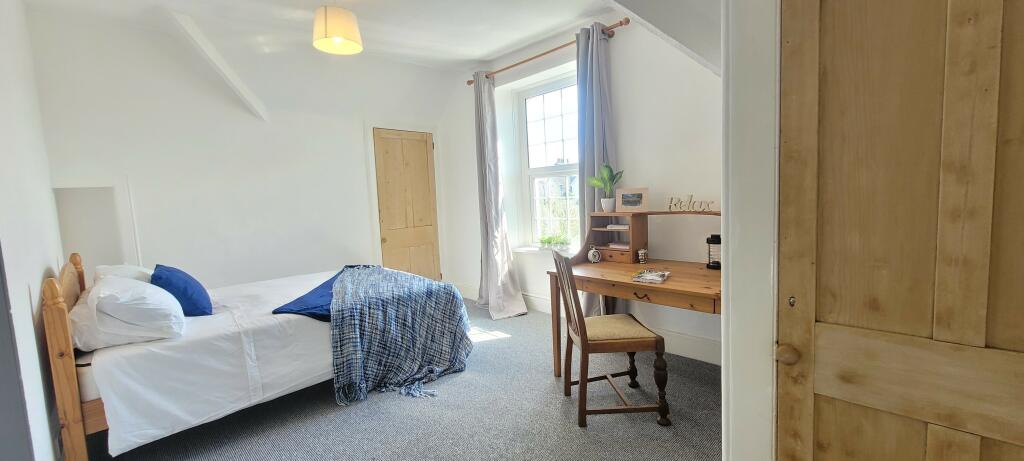 7 bed Mid Terraced House for rent in Plymouth. From A Home After Halls - Plymouth