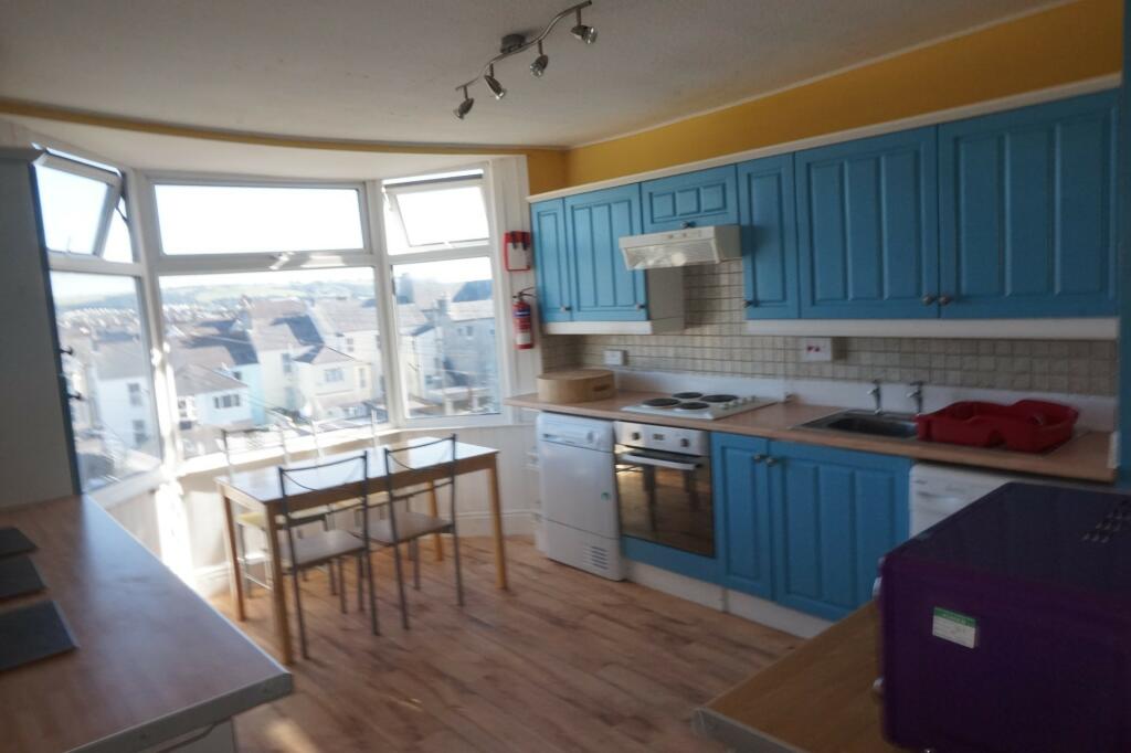 3 bed 1st Floor Flat for rent in Plymouth. From A Home After Halls - Plymouth