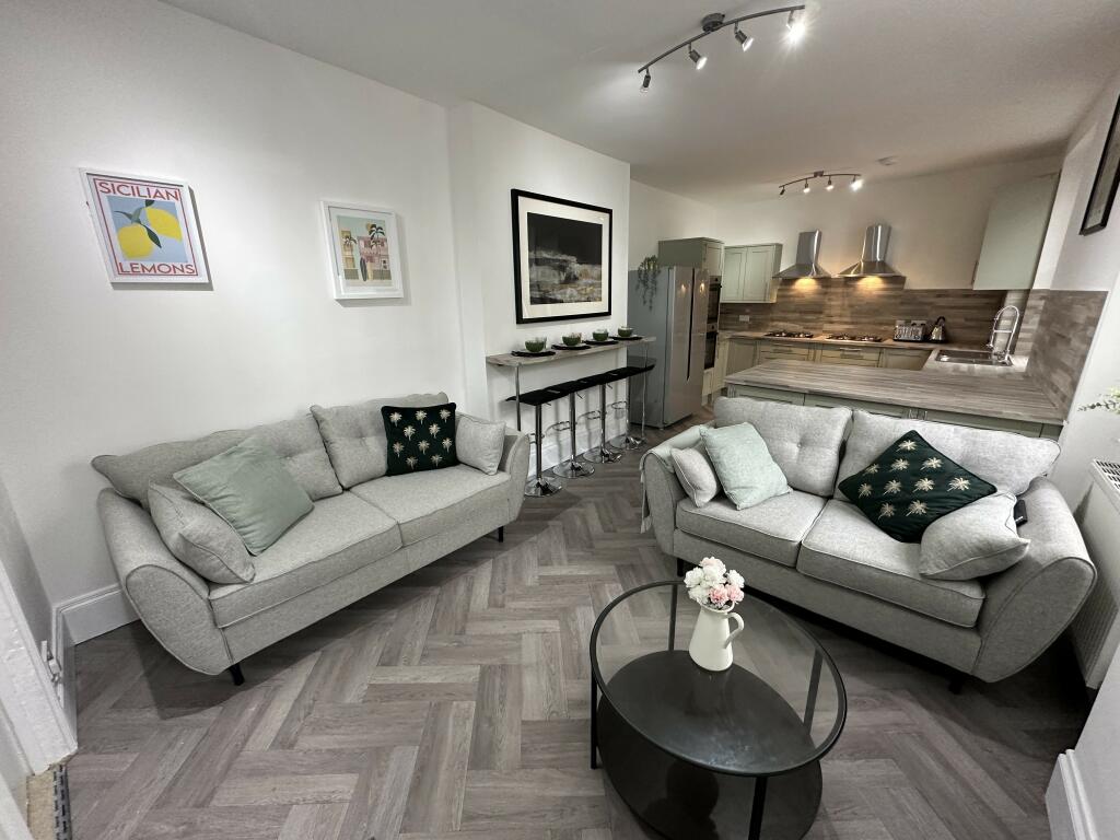 7 bed Detached for rent in Plymouth. From A Home After Halls - Plymouth