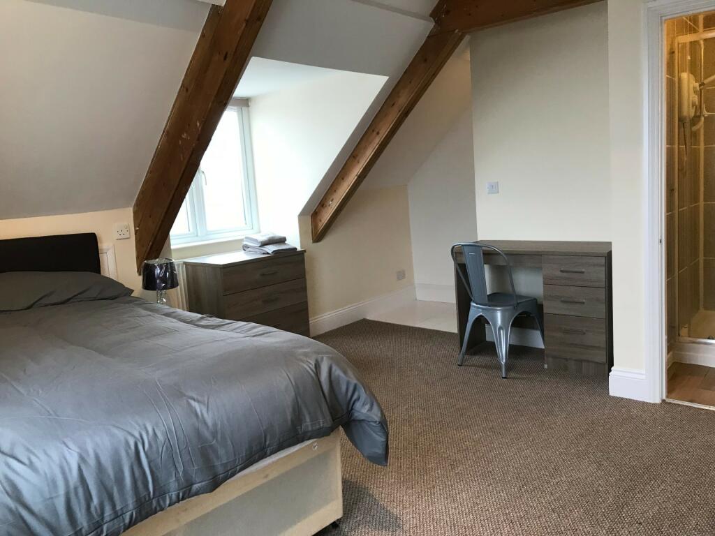 3 bed 1st Floor Flat for rent in Plymouth. From A Home After Halls - Plymouth