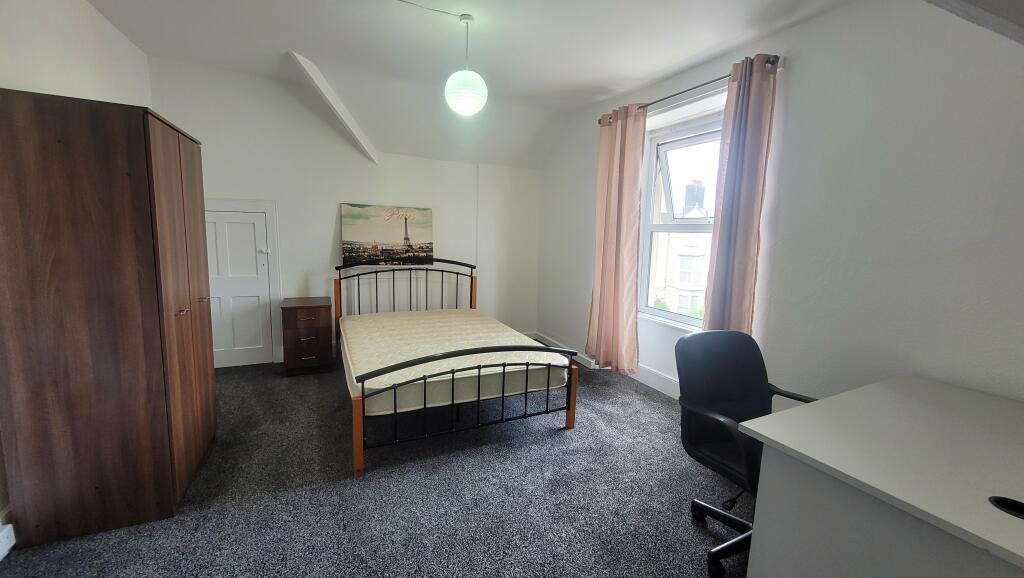 6 bed Mid Terraced House for rent in Plymouth. From A Home After Halls - Plymouth