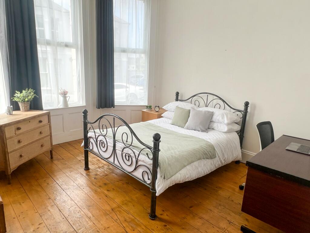 8 bed Detached for rent in Plymouth. From A Home After Halls - Plymouth