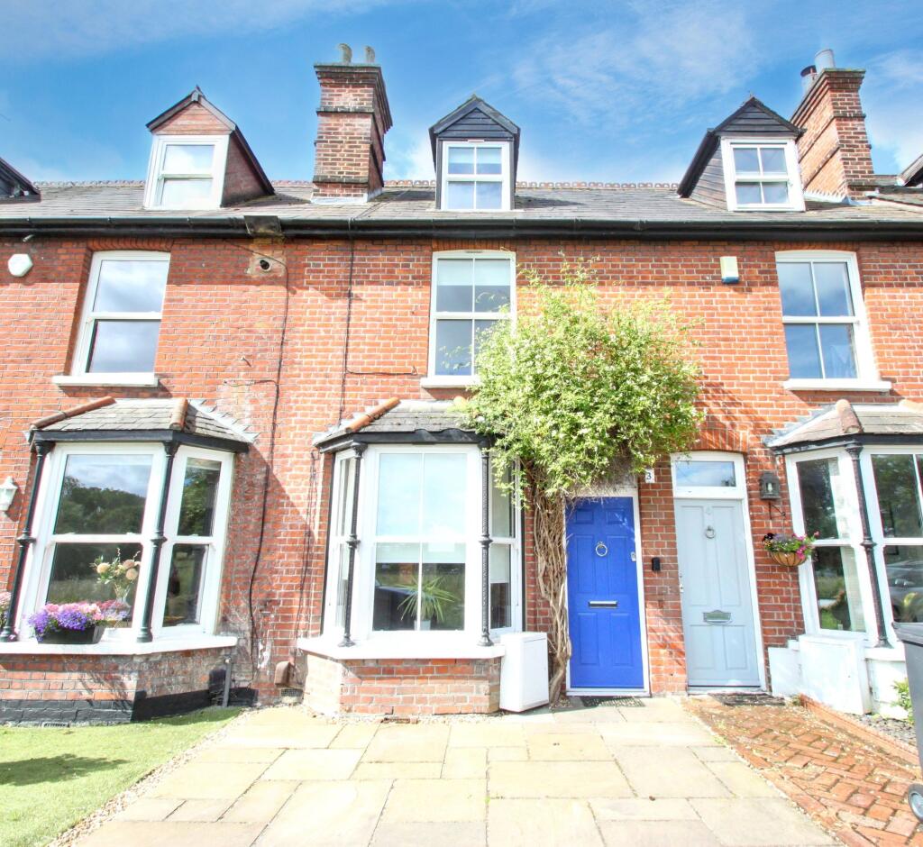 2 bed Mid Terraced House for rent in . From Abode - Woodford Green - Lettings