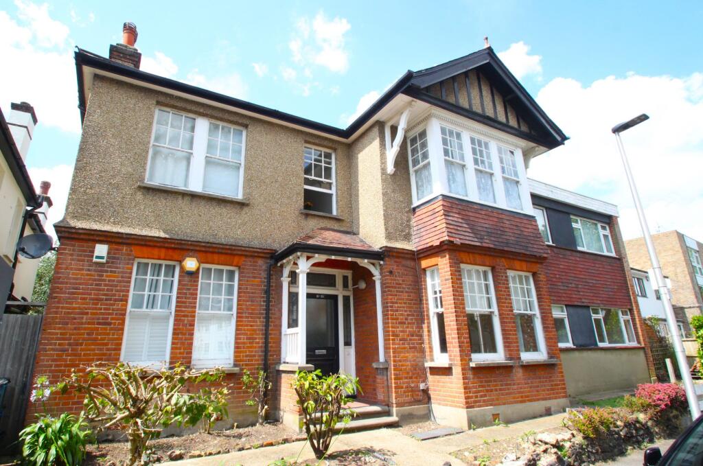 1 bed 1st Floor Flat for rent in Woodford. From Abode - Woodford Green - Lettings