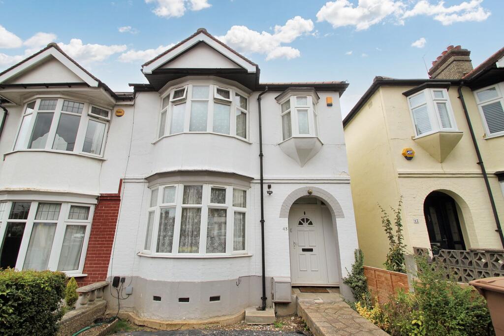 3 bed Detached for rent in Woodford. From Abode - Woodford Green - Lettings 3 bed Detached for rent in Woodford. From Abode - Woodford Green - Lettings
