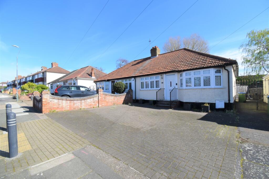 3 bed Bungalow for rent in Erith. From Acorn - Bexleyheath