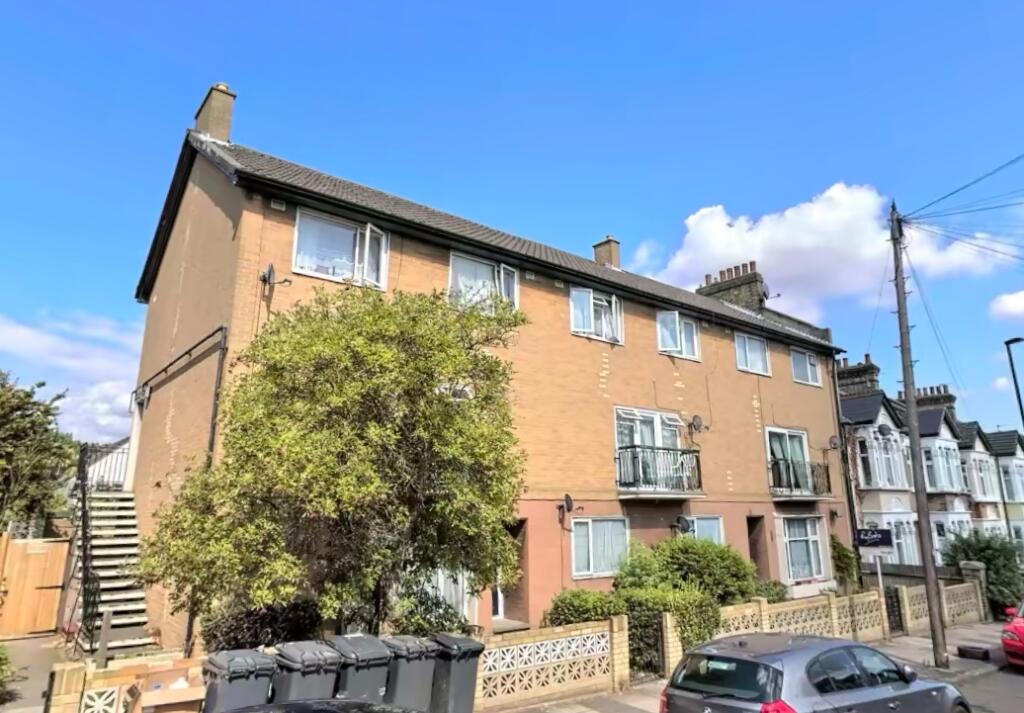 1 bed House Share for rent in Catford. From Acorn - Brockley