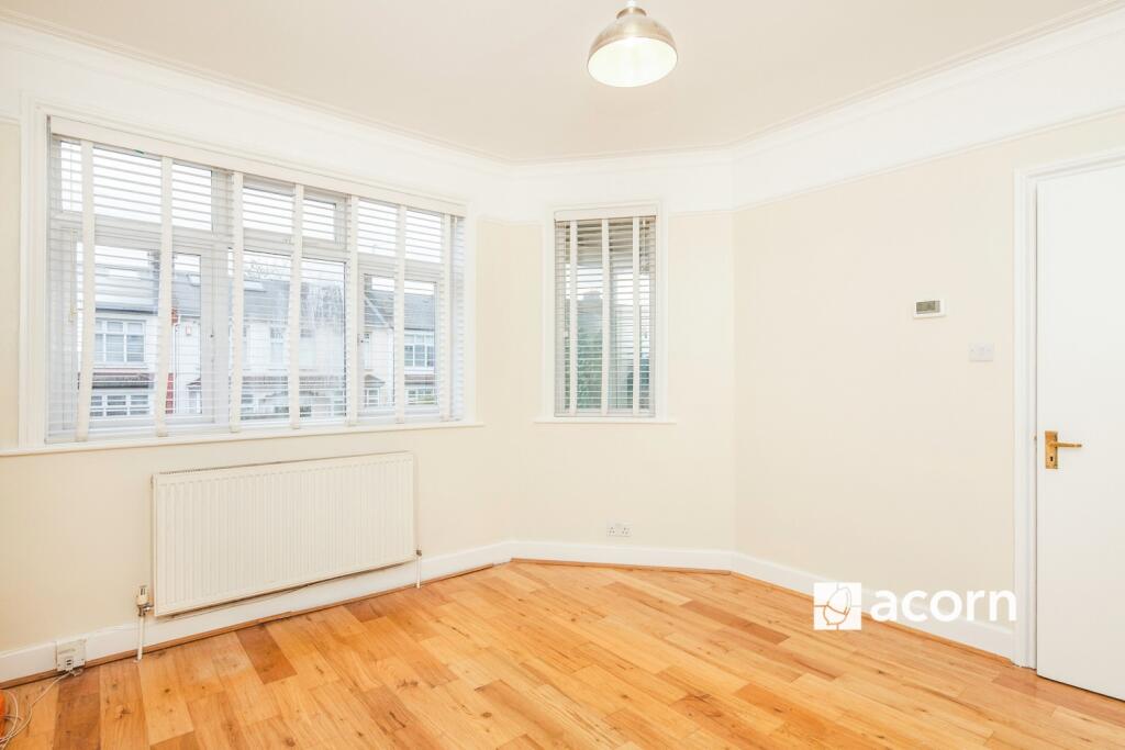 3 bed 1st Floor Flat for rent in Catford. From Acorn - Brockley