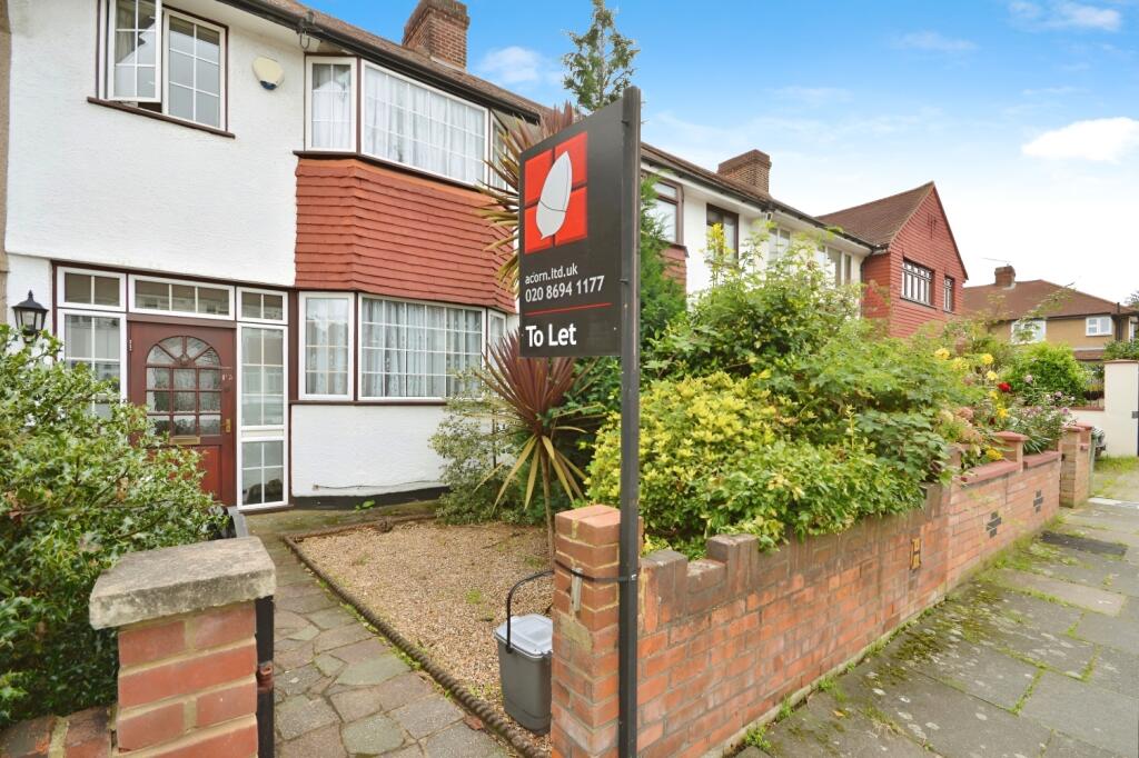 3 bed Mid Terraced House for rent in Catford. From Acorn - Brockley