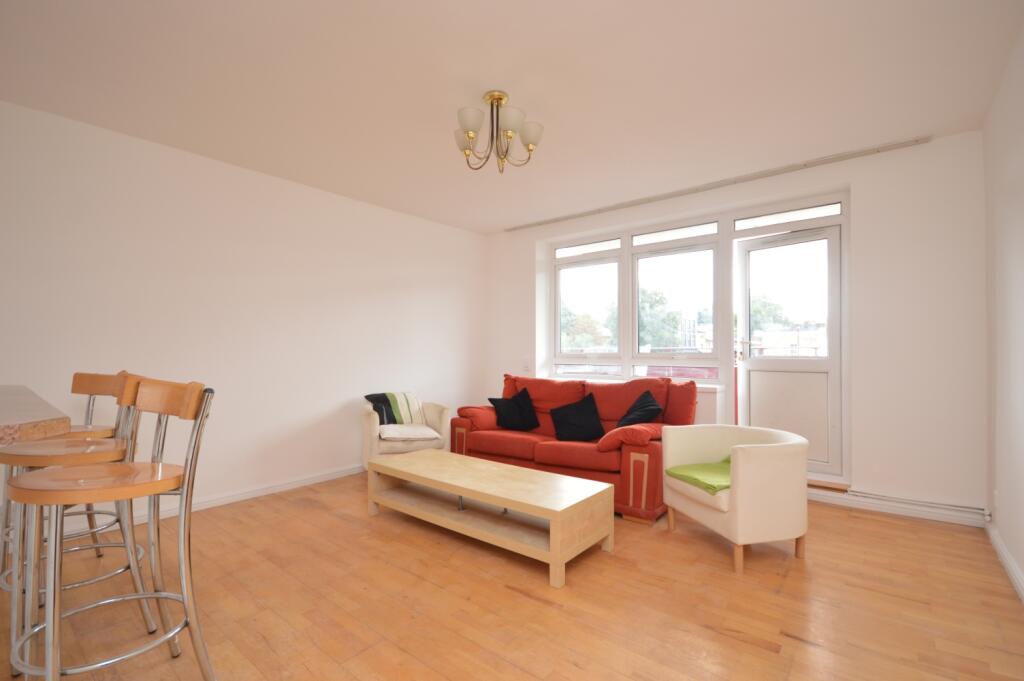 3 bed 1st Floor Flat for rent in Deptford. From Acorn - Brockley