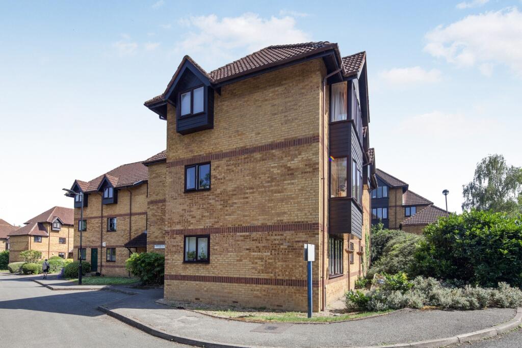 2 bed 1st Floor Flat for rent in Camberwell. From Acorn - Camberwell