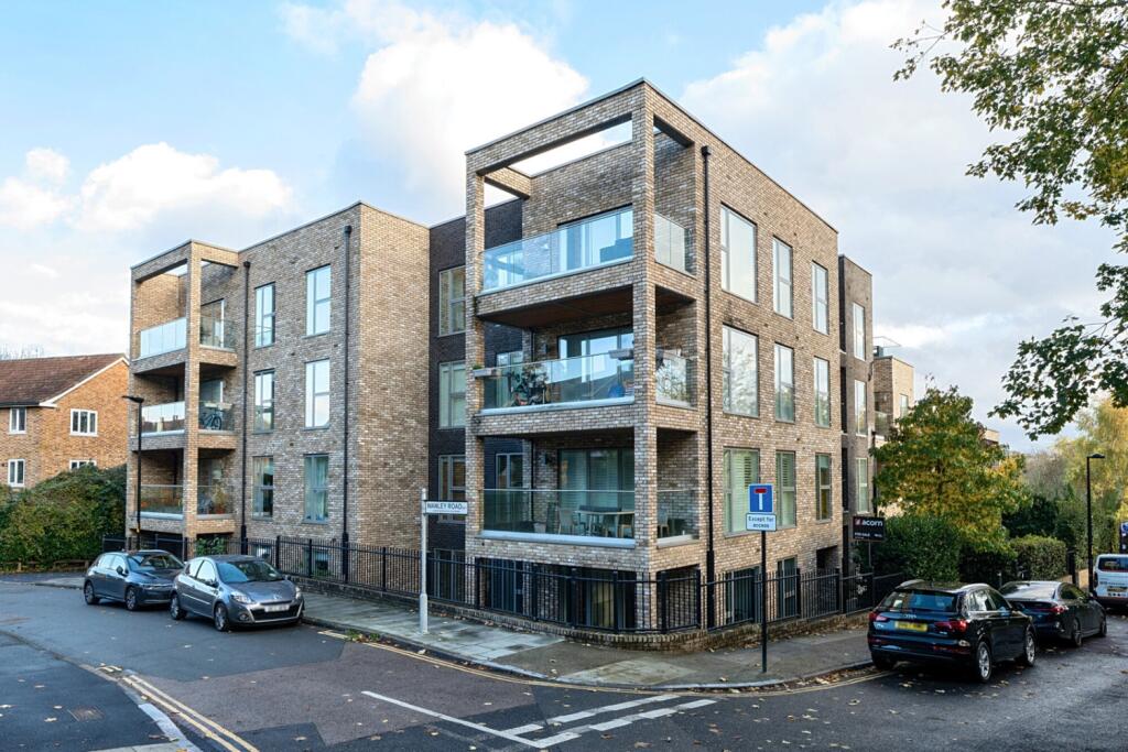 3 bed 1st Floor Flat for rent in Camberwell. From Acorn - Camberwell 3 bed 1st Floor Flat for rent in Camberwell. From Acorn - Camberwell
