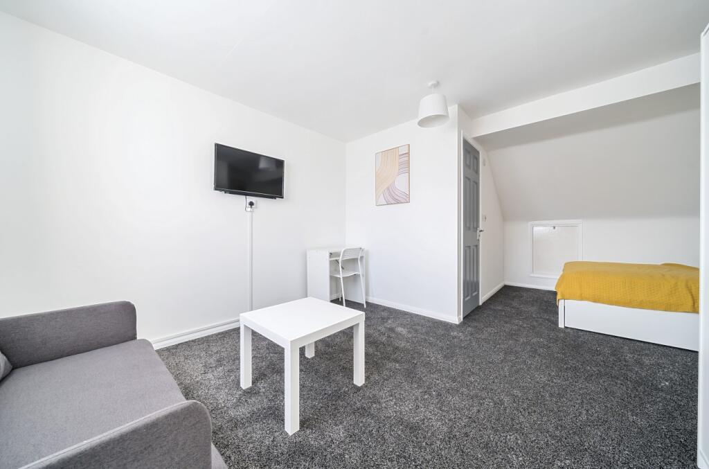 1 bed Room for rent in Crayford. From Acorn - Dartford