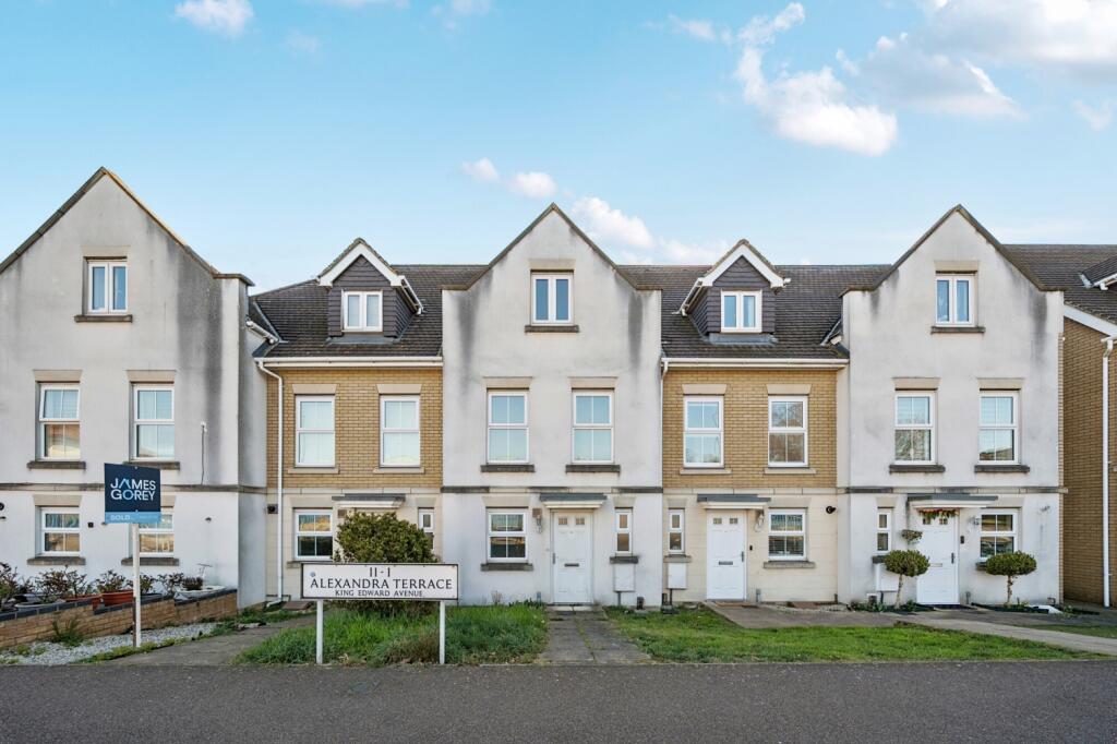 3 bed Town House for rent in Crayford. From Acorn - Dartford