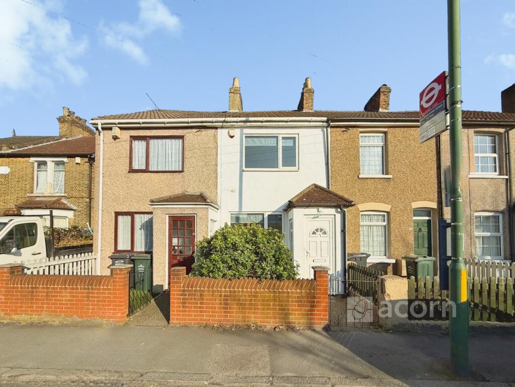 3 bed Mid Terraced House for rent in Crayford. From Acorn - Dartford