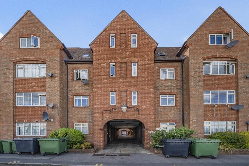 2 bed 1st Floor Flat for rent in Crayford. From Acorn - Dartford