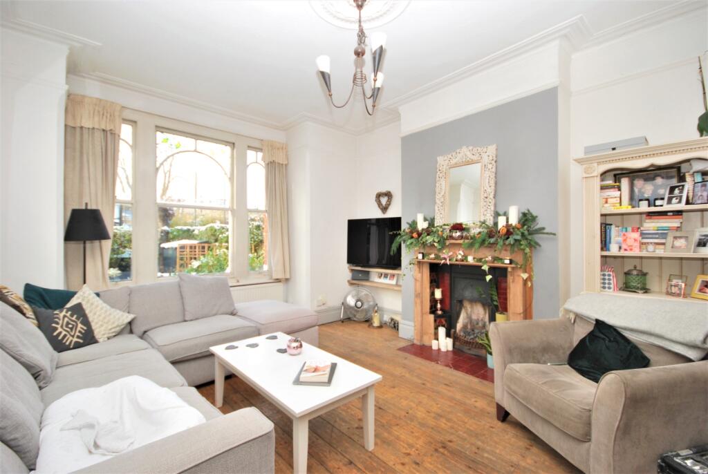 2 bed 1st Floor Flat for rent in Streatham. From Acorn - Dulwich
