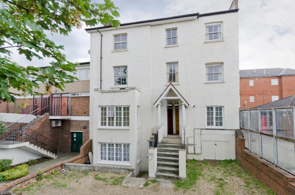4 bed 1st Floor Flat for rent in Camberwell. From Acorn - Dulwich