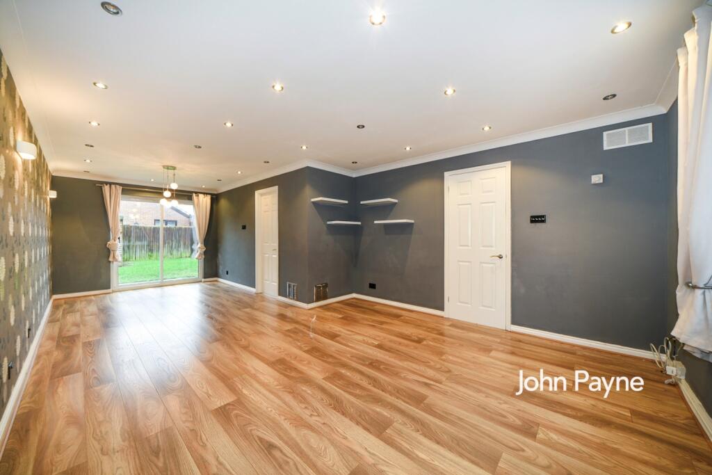 4 bed Detached for rent in Eltham. From John Payne - Eltham