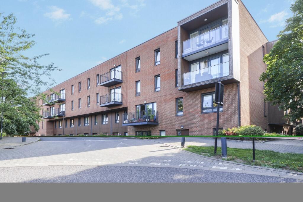 1 bed 1st Floor Flat for rent in Eltham. From John Payne - Eltham