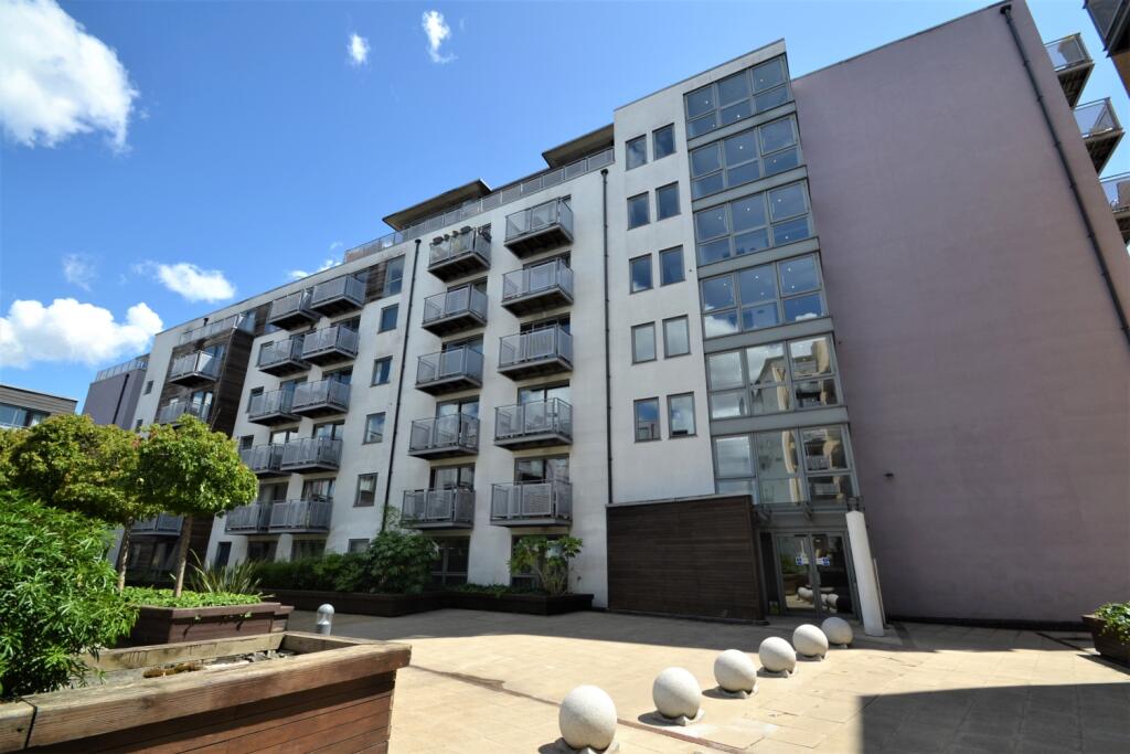 2 bed 1st Floor Flat for rent in Lewisham. From Acorn - Lewisham