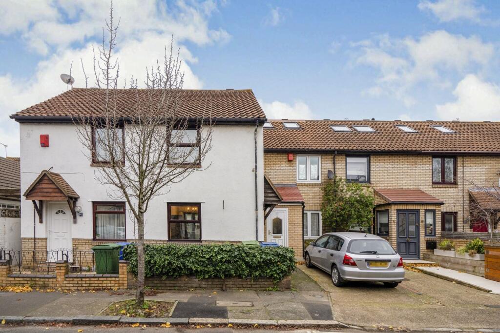 2 bed Mid Terraced House for rent in Bermondsey. From Acorn - London Bridge 2 bed Mid Terraced House for rent in Bermondsey. From Acorn - London Bridge
