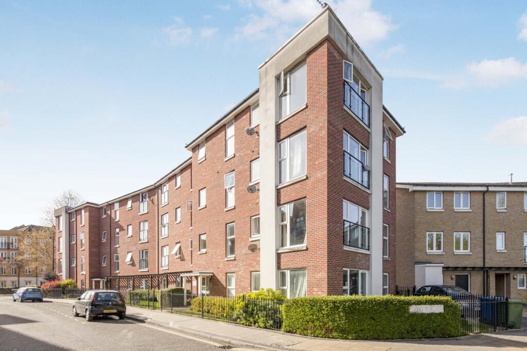 2 bed 1st Floor Flat for rent in Camberwell. From Acorn - Peckham Rye