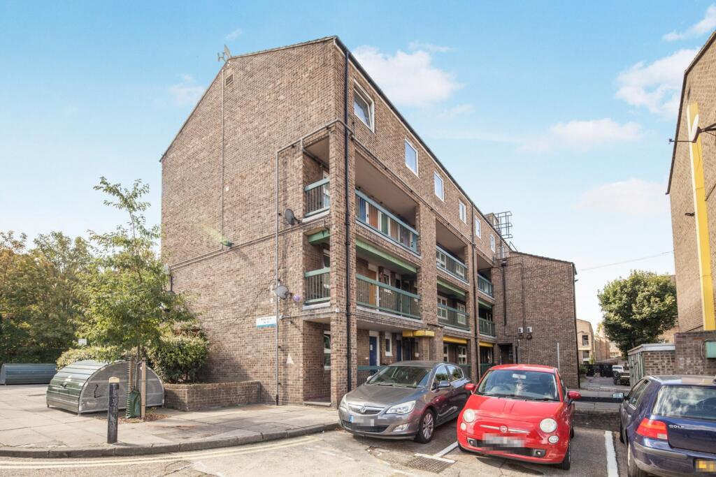 2 bed 1st Floor Flat for rent in Camberwell. From Acorn - Peckham Rye