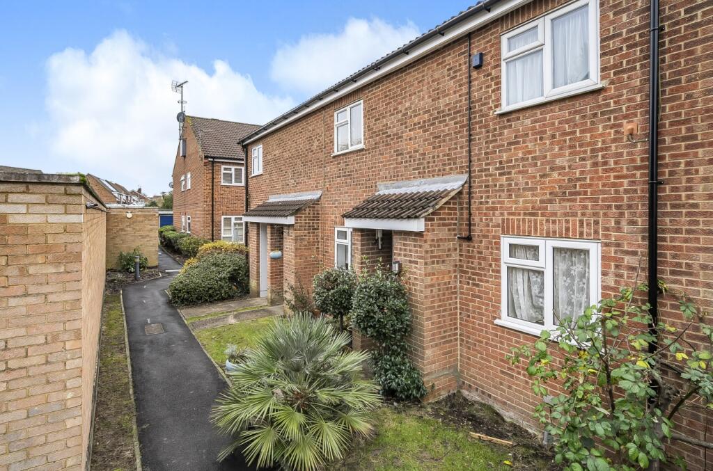 1 bed Annexe for rent in Ruxley. From Langford Russell - Sidcup