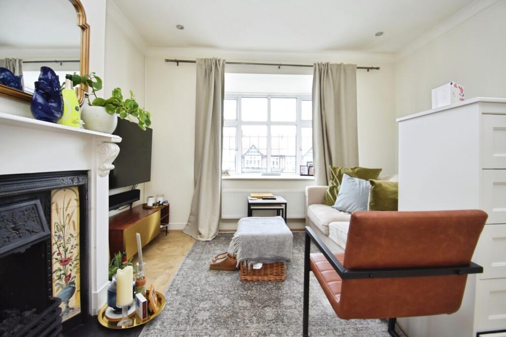 1 bed 1st Floor Flat for rent in North Cray. From Langford Russell - Sidcup