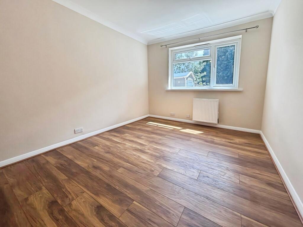 2 bed 1st Floor Flat for rent in Ruxley. From Langford Russell - Sidcup