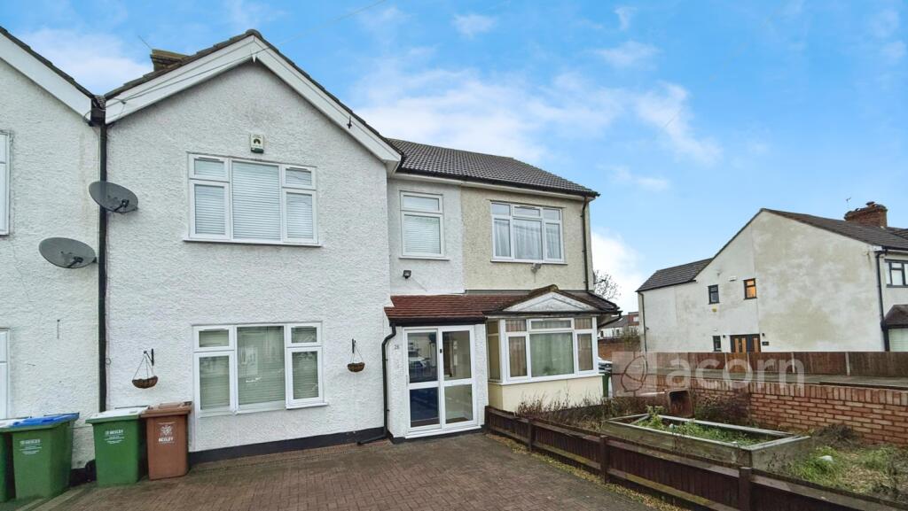 3 bed Mid Terraced House for rent in Eltham. From Acorn - Welling