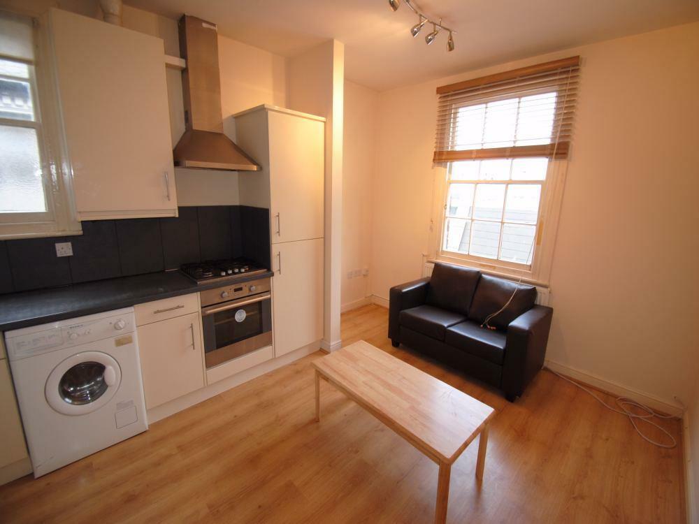 1 bed Apartment for rent in Friern Barnet. From Adam Hayes Estate Agents - North Finchley - N12