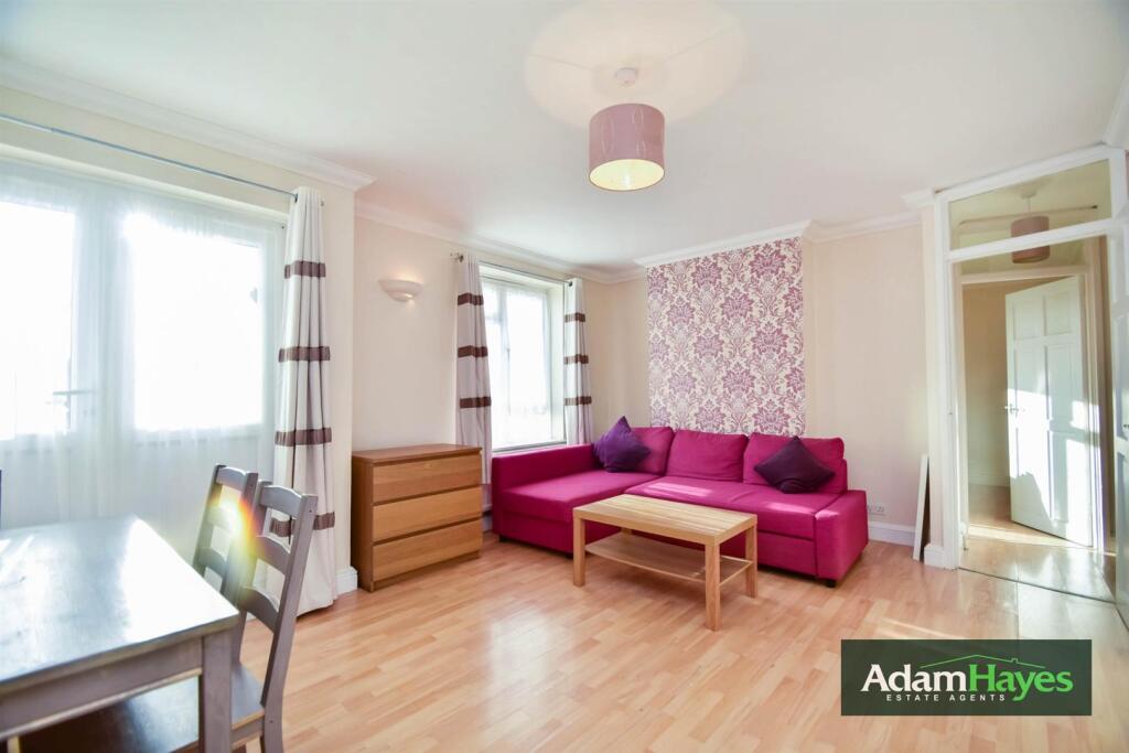 2 bed Apartment for rent in Arkley. From Adam Hayes Estate Agents - North Finchley - N12