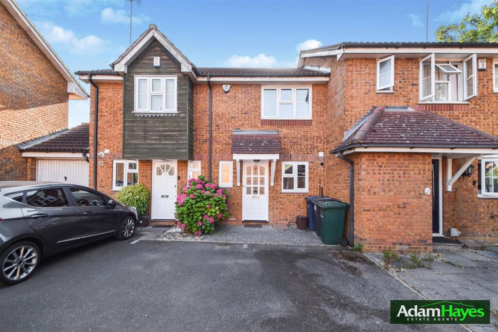 2 bed Mid Terraced House for rent in Friern Barnet. From Adam Hayes Estate Agents - North Finchley - N12
