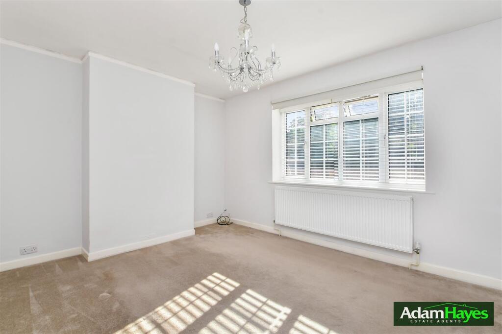 3 bed Apartment for rent in Friern Barnet. From Adam Hayes Estate Agents - North Finchley - N12
