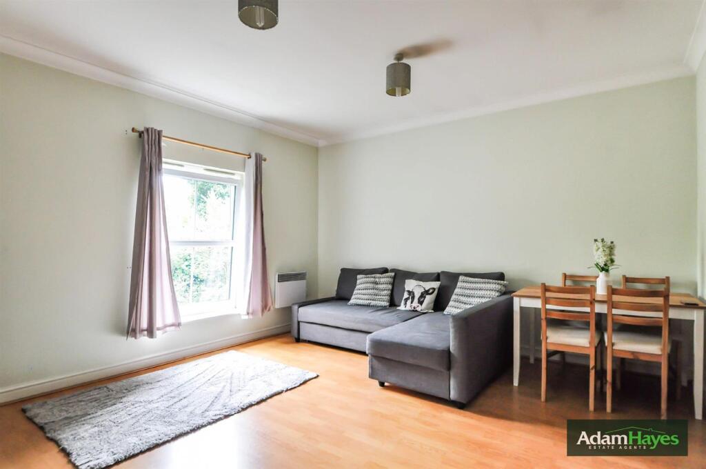 1 bed Apartment for rent in Friern Barnet. From Adam Hayes Estate Agents - North Finchley - N12